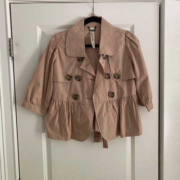 - Priorities Jacket - Picture 6 of 6